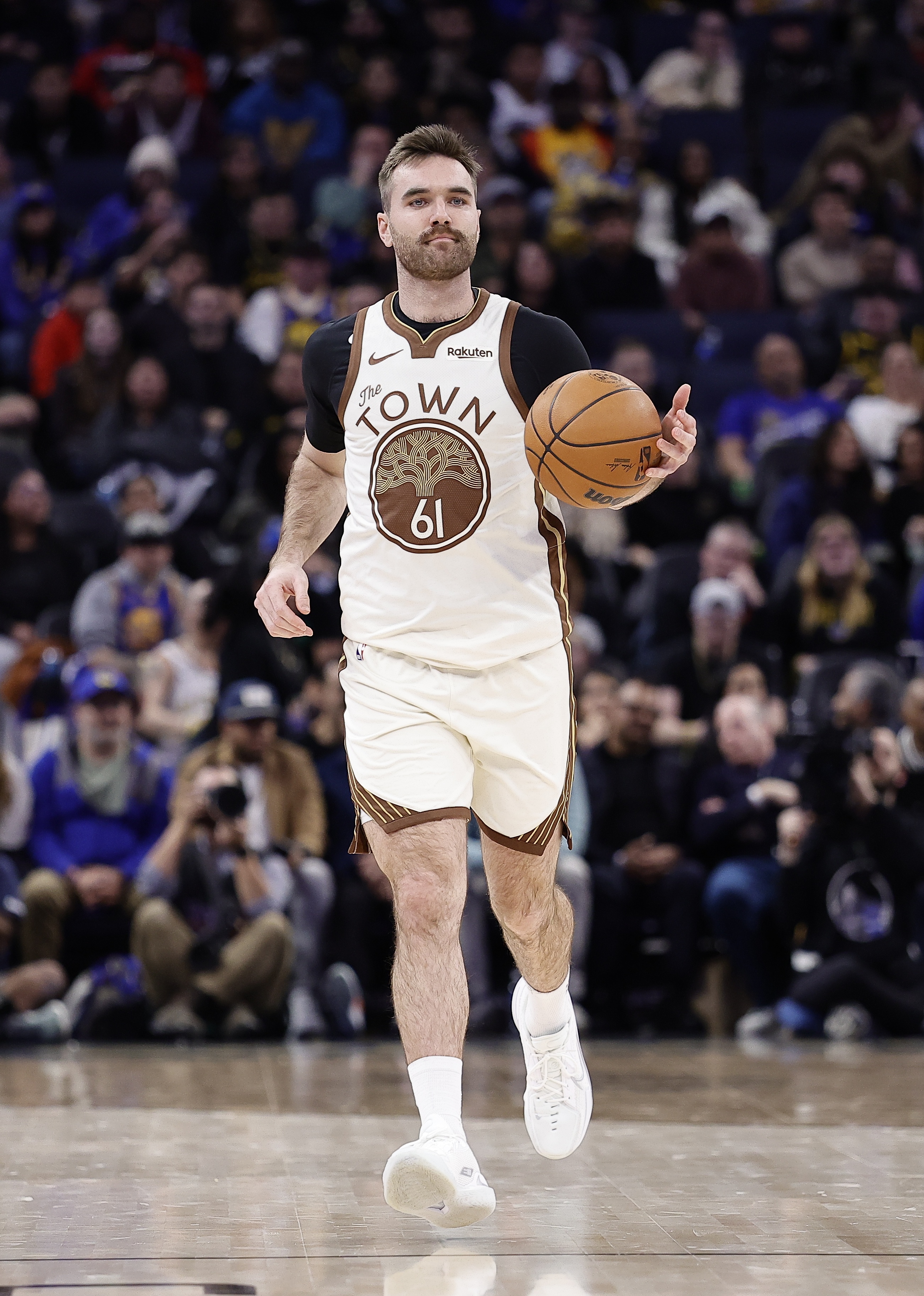 开云体育全站-库里过去11场缺席期间 斯潘塞3场得分全队最高 梅尔顿&amp;穆迪2次